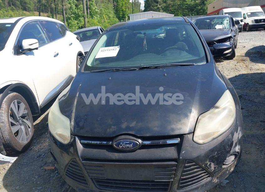 Photo 12 of 2014 Ford Focus SE (VIN 1FADP3K23EL313228)