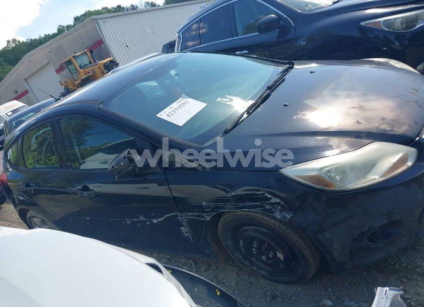 Photo 13 of 2014 Ford Focus SE (VIN 1FADP3K23EL313228)