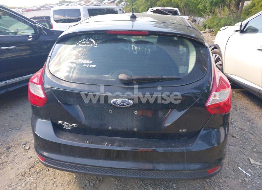 Photo 16 of 2014 Ford Focus SE (VIN 1FADP3K23EL313228)
