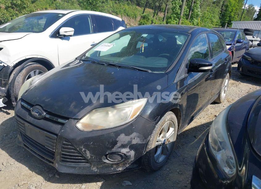 Photo 2 of 2014 Ford Focus SE (VIN 1FADP3K23EL313228)