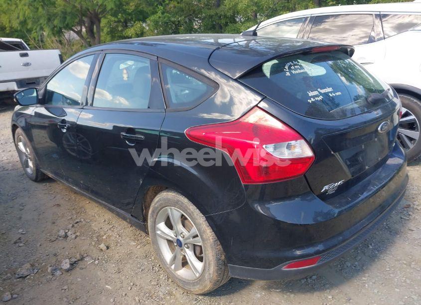 Photo 3 of 2014 Ford Focus SE (VIN 1FADP3K23EL313228)