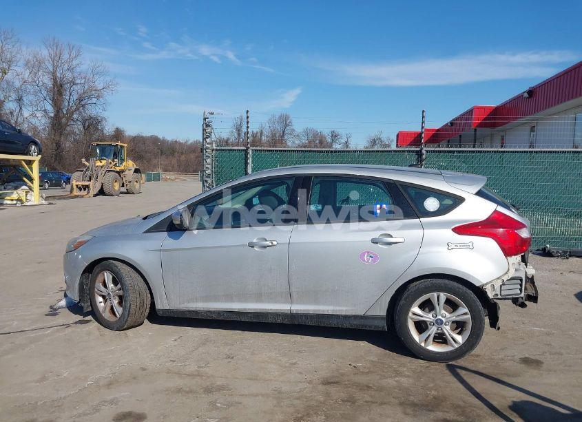 Photo 14 of 2014 Ford Focus SE (VIN 1FADP3K23EL314427)