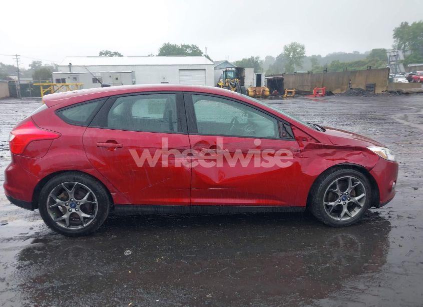 Photo 13 of 2014 Ford Focus SE (VIN 1FADP3K23EL319188)