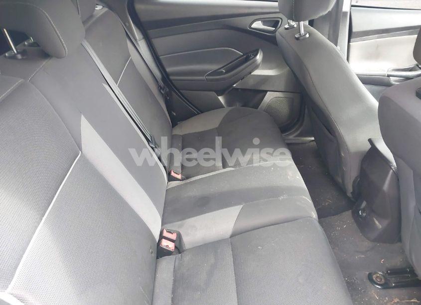 Photo 8 of 2014 Ford Focus SE (VIN 1FADP3K23EL361196)