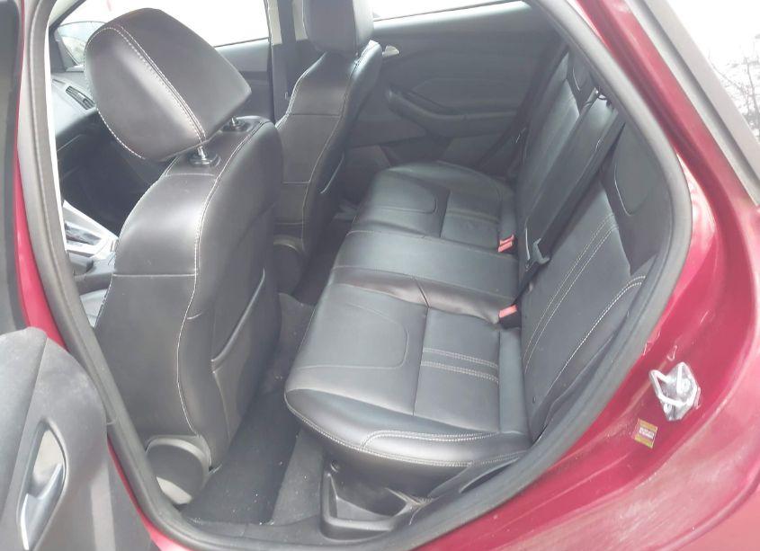 Photo 8 of 2014 Ford Focus SE (VIN 1FADP3K23EL371100)