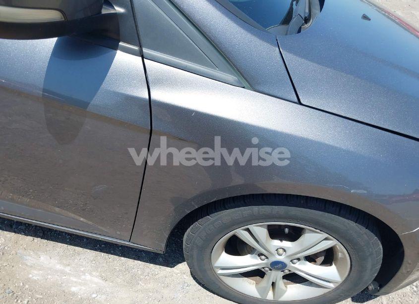 Photo 14 of 2014 Ford Focus SE (VIN 1FADP3K23EL409554)