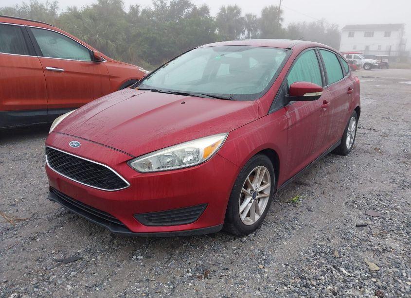 Photo 2 of 2015 Ford Focus SE (VIN 1FADP3K23FL208688)