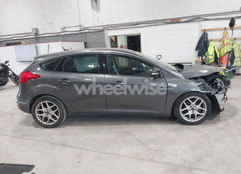 Photo 13 of 2015 Ford Focus SE (VIN 1FADP3K23FL209498)