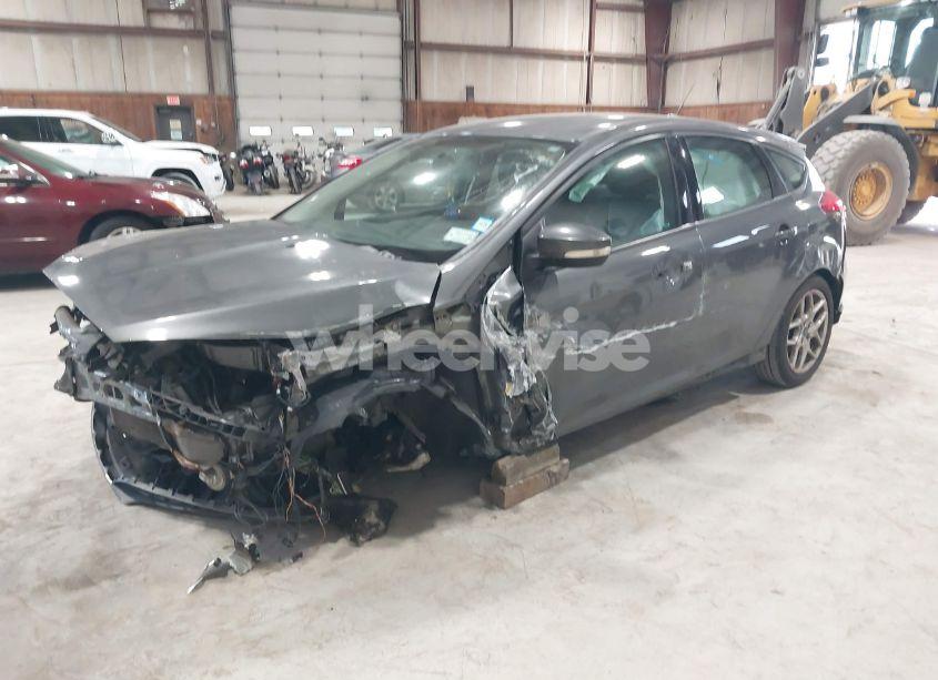 Photo 2 of 2015 Ford Focus SE (VIN 1FADP3K23FL209498)