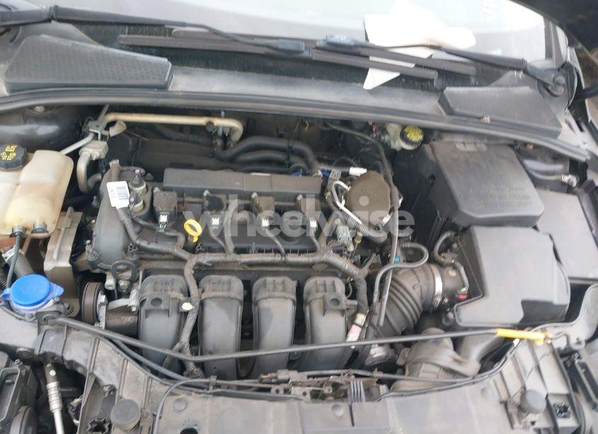 Photo 10 of 2015 Ford Focus SE (VIN 1FADP3K23FL214832)