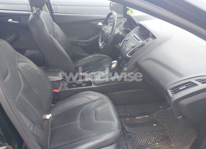 Photo 5 of 2015 Ford Focus SE (VIN 1FADP3K23FL214832)