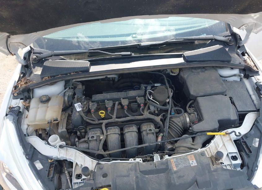 Photo 10 of 2015 Ford Focus SE (VIN 1FADP3K23FL220811)