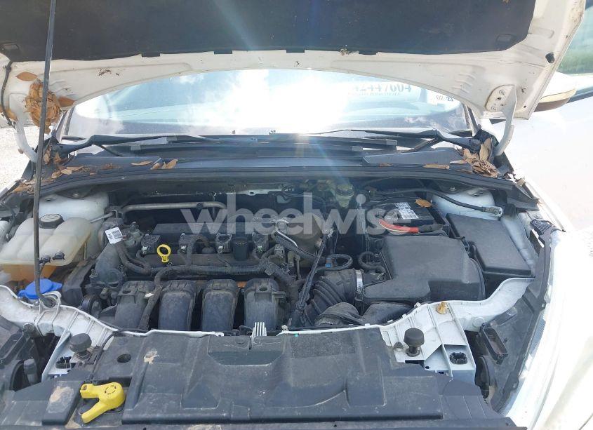 Photo 10 of 2015 Ford Focus SE (VIN 1FADP3K23FL222722)