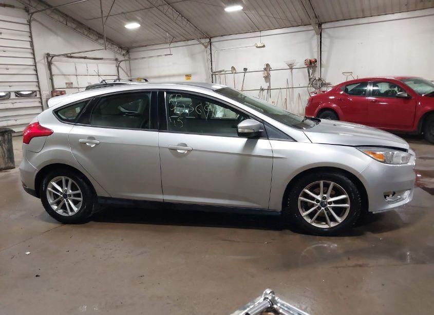 Photo 13 of 2015 Ford Focus SE (VIN 1FADP3K23FL222879)
