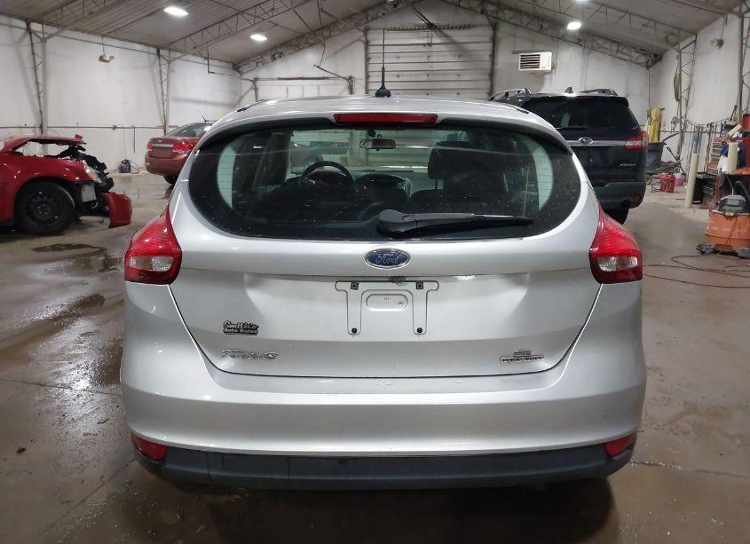 Photo 16 of 2015 Ford Focus SE (VIN 1FADP3K23FL222879)