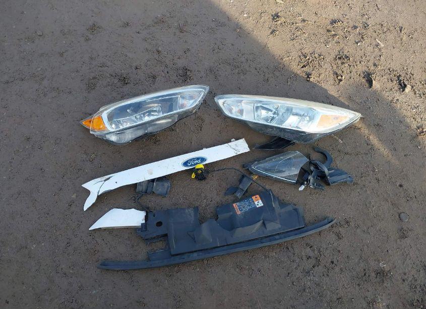 Photo 12 of 2015 Ford Focus SE (VIN 1FADP3K23FL286291)