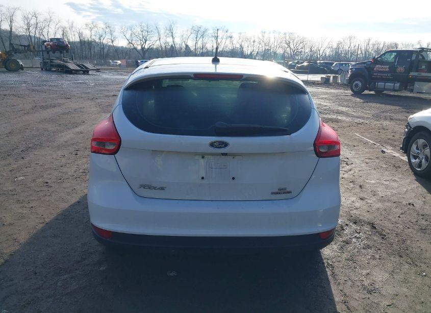 Photo 17 of 2015 Ford Focus SE (VIN 1FADP3K23FL286291)