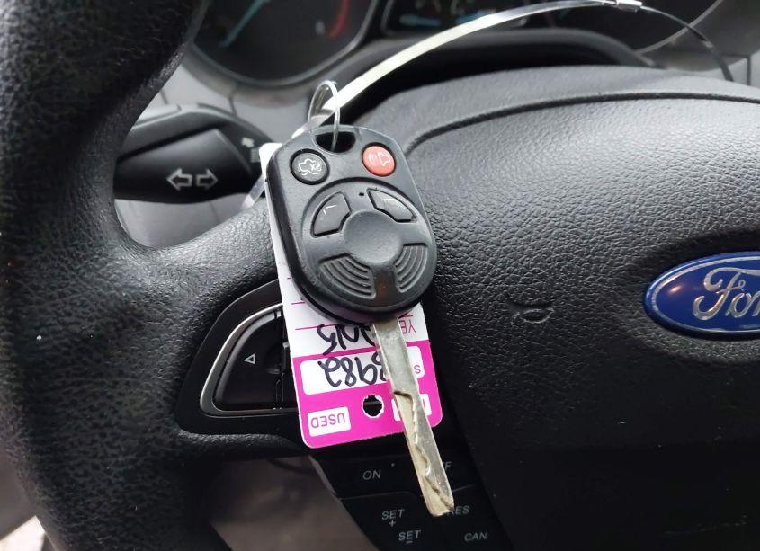 Photo 11 of 2015 Ford Focus SE (VIN 1FADP3K23FL328605)