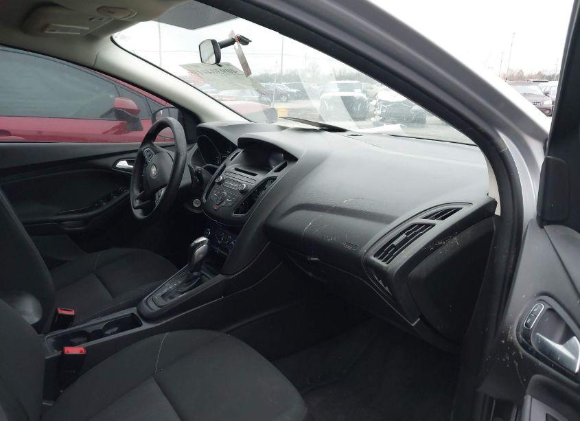 Photo 5 of 2015 Ford Focus SE (VIN 1FADP3K23FL328605)