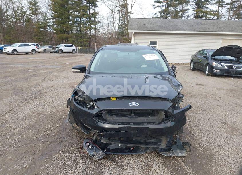 Photo 13 of 2015 Ford Focus SE (VIN 1FADP3K23FL373639)