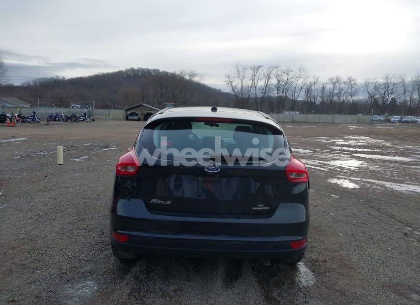 Photo 17 of 2015 Ford Focus SE (VIN 1FADP3K23FL373639)