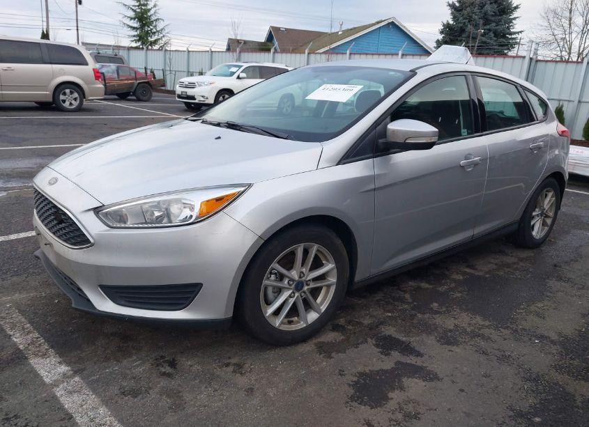Photo 2 of 2016 Ford Focus SE (VIN 1FADP3K23GL203685)