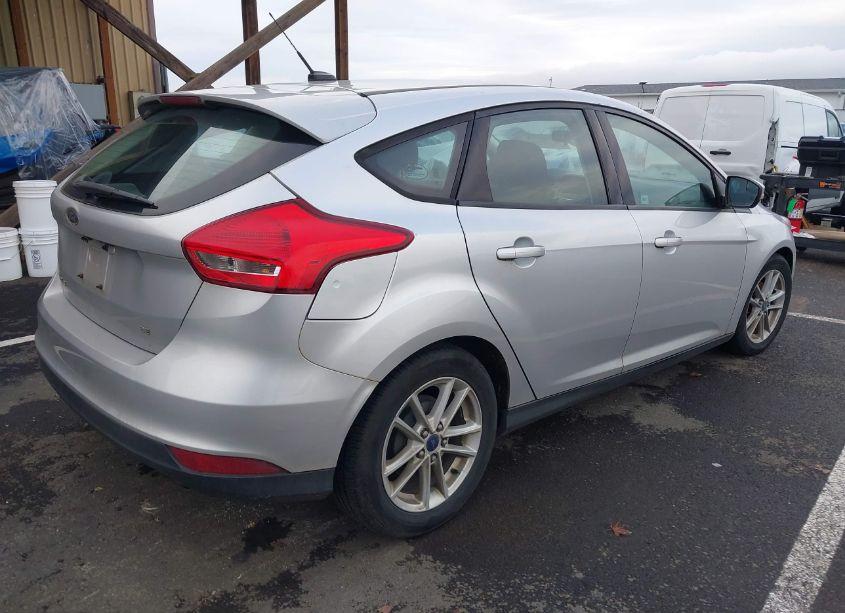Photo 4 of 2016 Ford Focus SE (VIN 1FADP3K23GL203685)