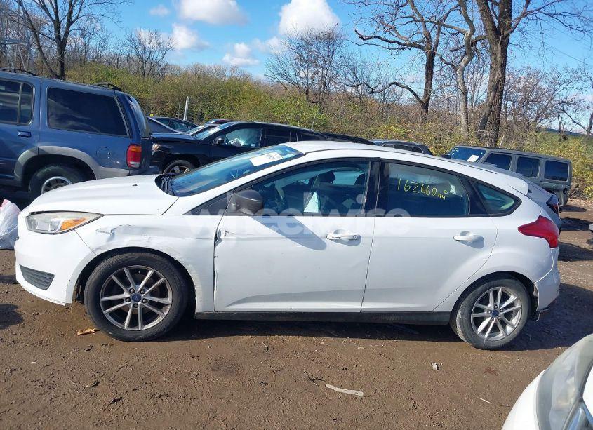 Photo 15 of 2016 Ford Focus SE (VIN 1FADP3K23GL224861)