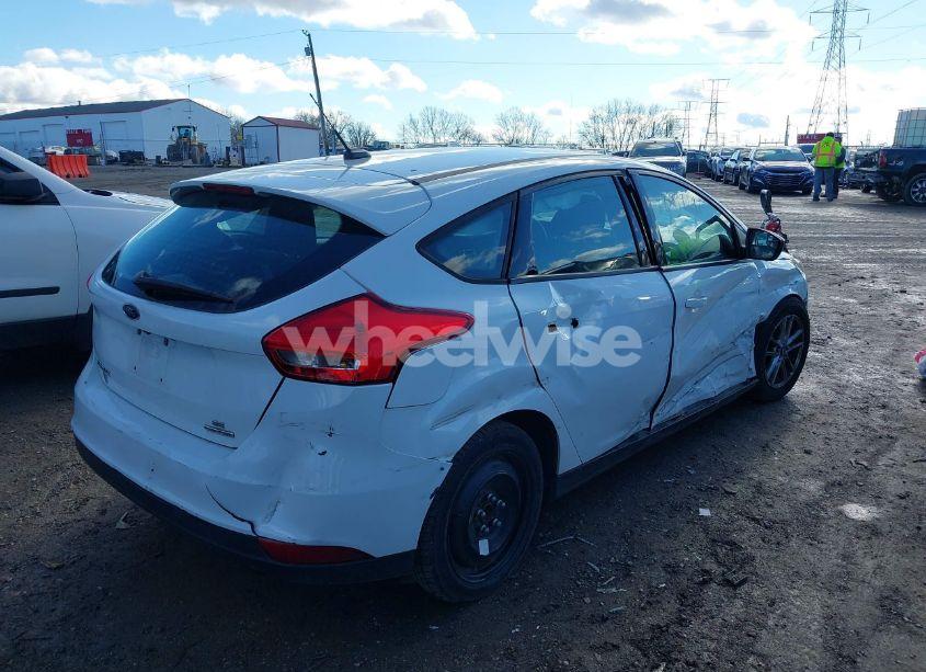 Photo 4 of 2016 Ford Focus SE (VIN 1FADP3K23GL224861)