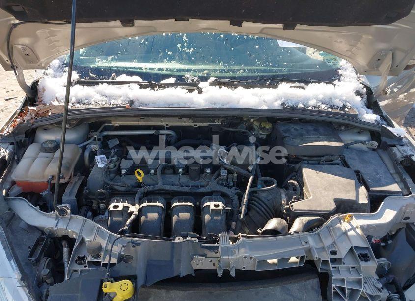 Photo 10 of 2016 Ford Focus SE (VIN 1FADP3K23GL245211)