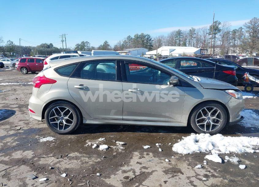 Photo 14 of 2016 Ford Focus SE (VIN 1FADP3K23GL245211)