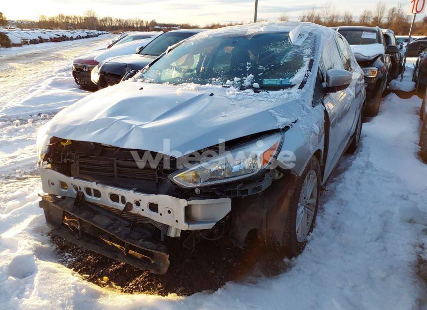 Photo 2 of 2016 Ford Focus SE (VIN 1FADP3K23GL284526)