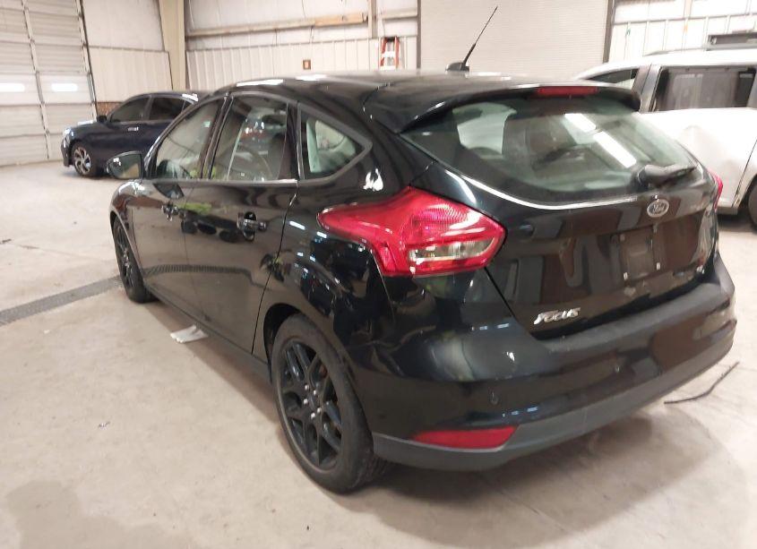 Photo 3 of 2016 Ford Focus SE (VIN 1FADP3K23GL326094)