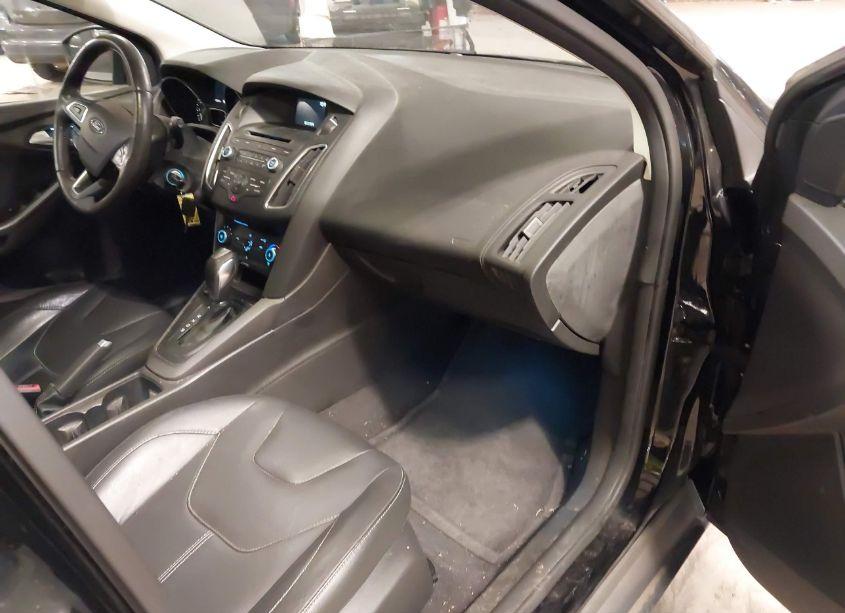 Photo 5 of 2016 Ford Focus SE (VIN 1FADP3K23GL326094)