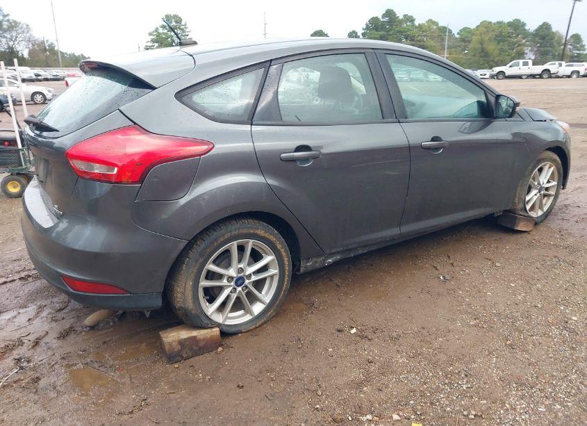 Photo 4 of 2016 Ford Focus SE (VIN 1FADP3K23GL339170)