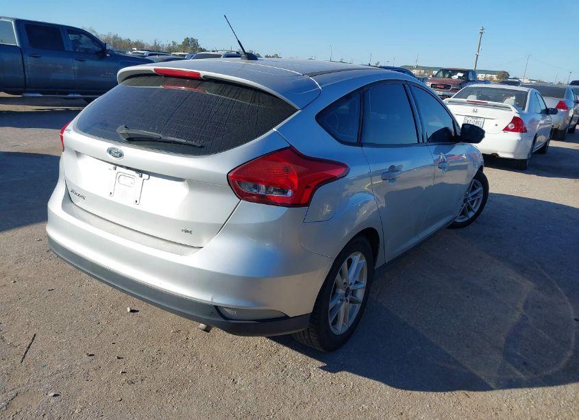 Photo 4 of 2016 Ford Focus SE (VIN 1FADP3K23GL380477)