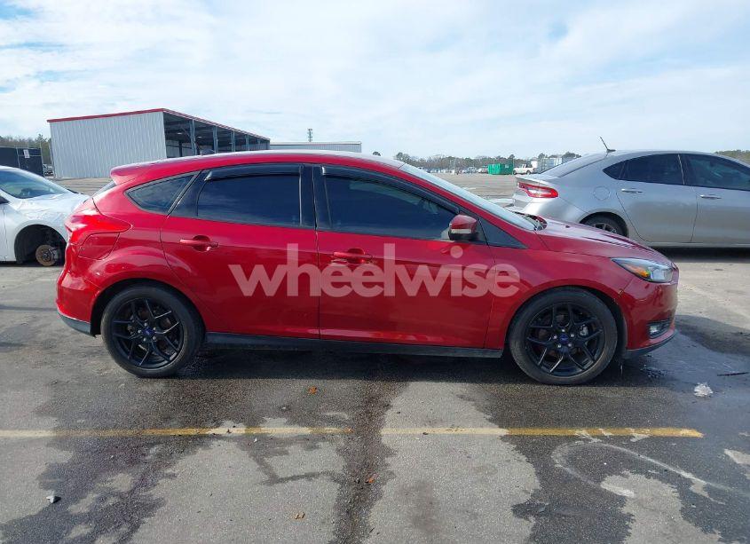Photo 13 of 2016 Ford Focus SE (VIN 1FADP3K23GL389468)