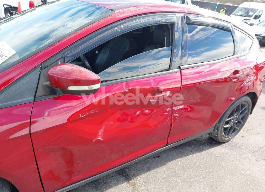 Photo 6 of 2016 Ford Focus SE (VIN 1FADP3K23GL389468)