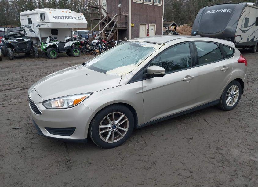 Photo 2 of 2017 Ford Focus SE (VIN 1FADP3K23HL212193)