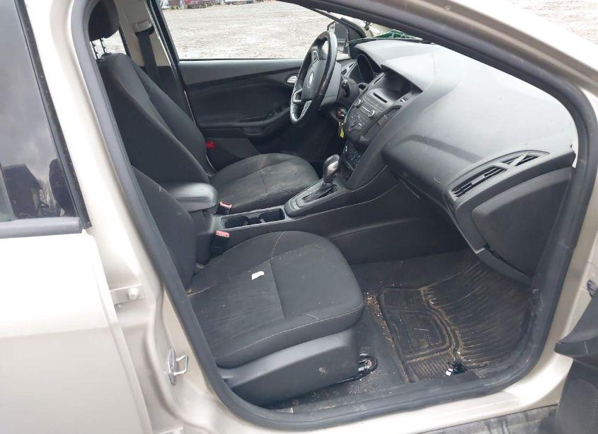 Photo 5 of 2017 Ford Focus SE (VIN 1FADP3K23HL212193)