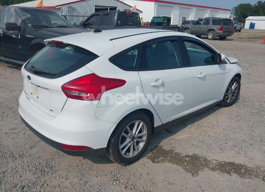 Photo 4 of 2017 Ford Focus SE (VIN 1FADP3K23HL262009)