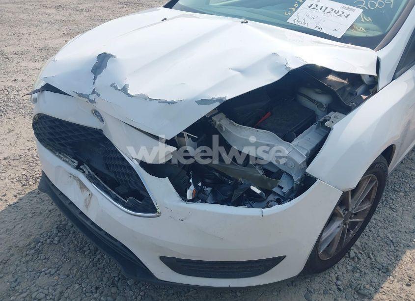 Photo 6 of 2017 Ford Focus SE (VIN 1FADP3K23HL262009)