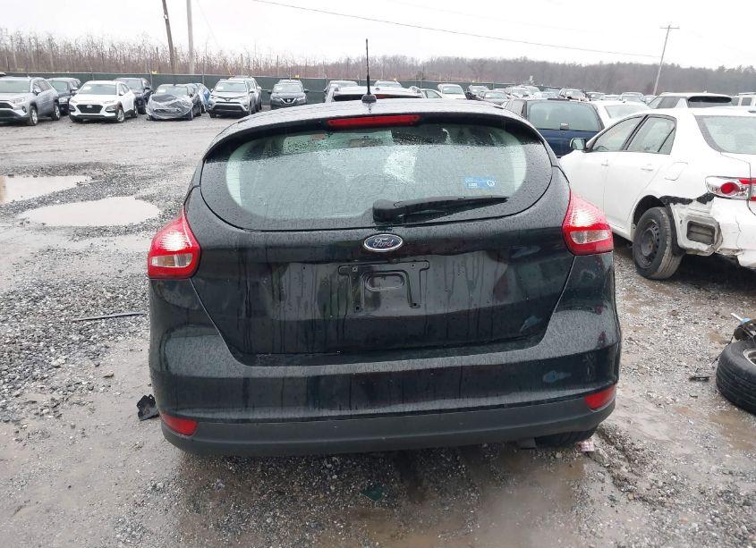 Photo 16 of 2017 Ford Focus SE (VIN 1FADP3K23HL263984)