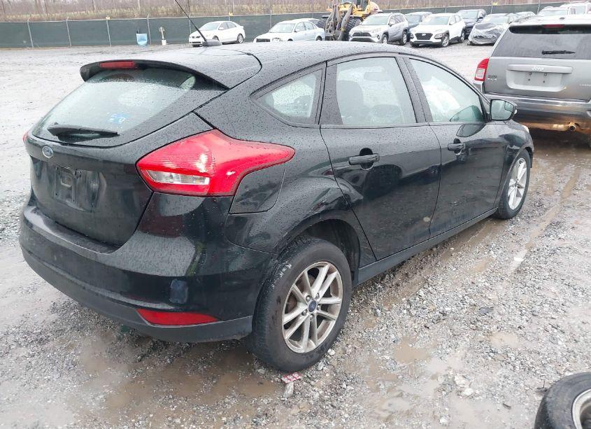 Photo 4 of 2017 Ford Focus SE (VIN 1FADP3K23HL263984)