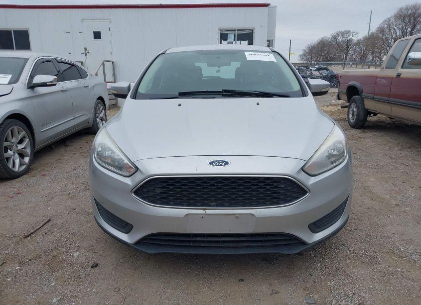 Photo 12 of 2017 Ford Focus SE (VIN 1FADP3K23HL286231)