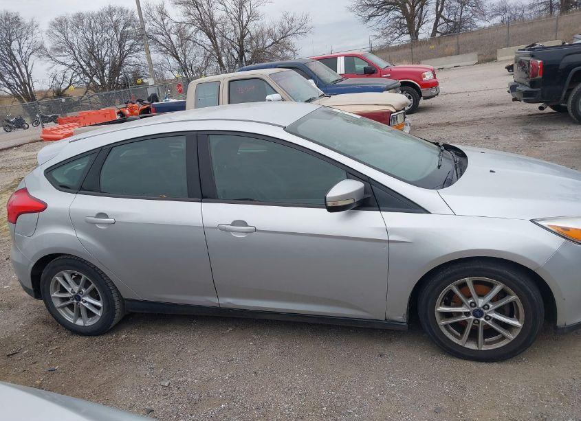 Photo 13 of 2017 Ford Focus SE (VIN 1FADP3K23HL286231)