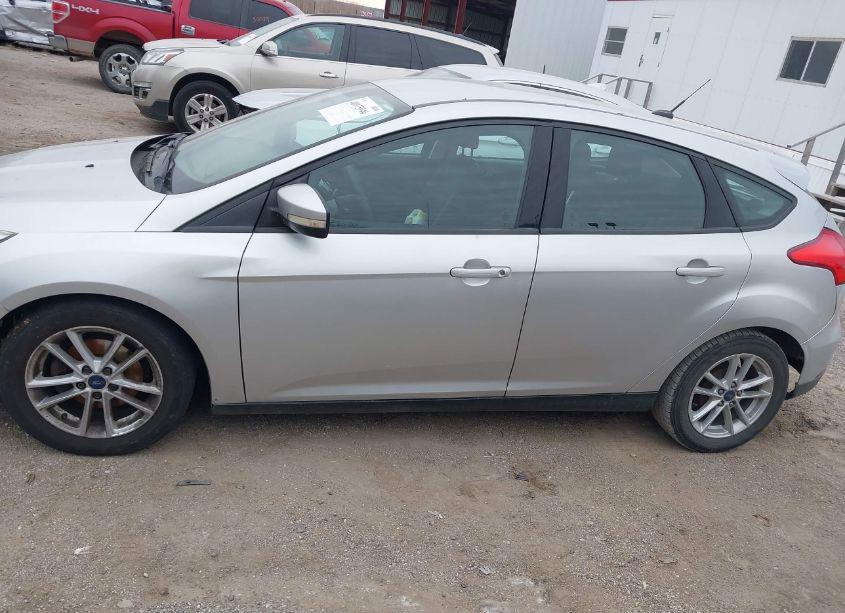 Photo 14 of 2017 Ford Focus SE (VIN 1FADP3K23HL286231)