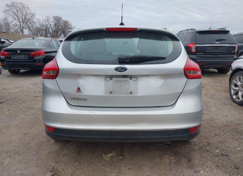Photo 16 of 2017 Ford Focus SE (VIN 1FADP3K23HL286231)
