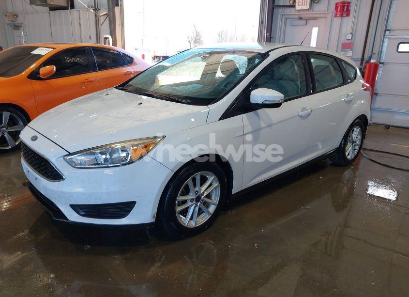 Photo 2 of 2017 Ford Focus SE (VIN 1FADP3K23HL319051)