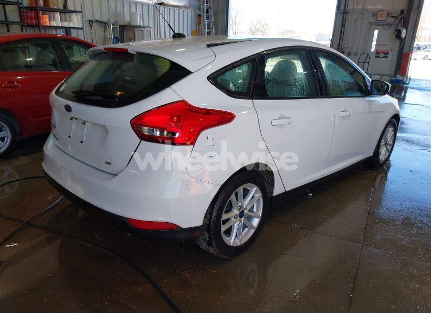 Photo 4 of 2017 Ford Focus SE (VIN 1FADP3K23HL319051)